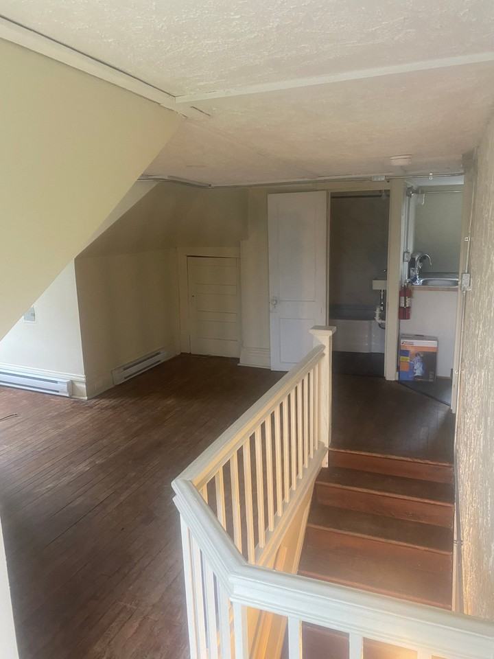 28 Mcclelland St #C - Photo 2 of 6