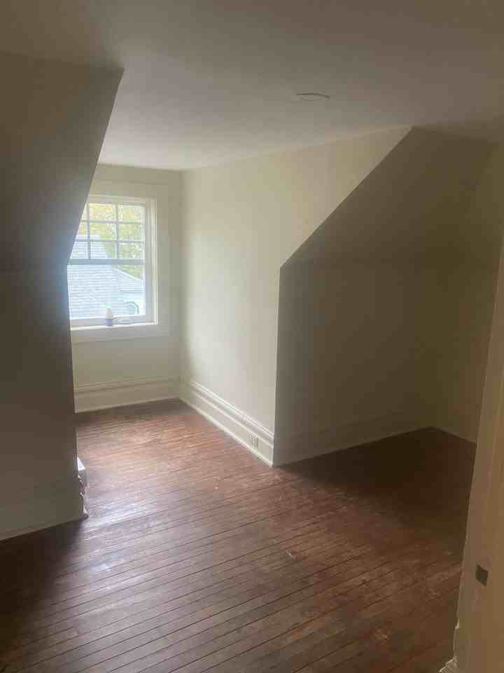 28 Mcclelland St #C - Photo 4 of 6