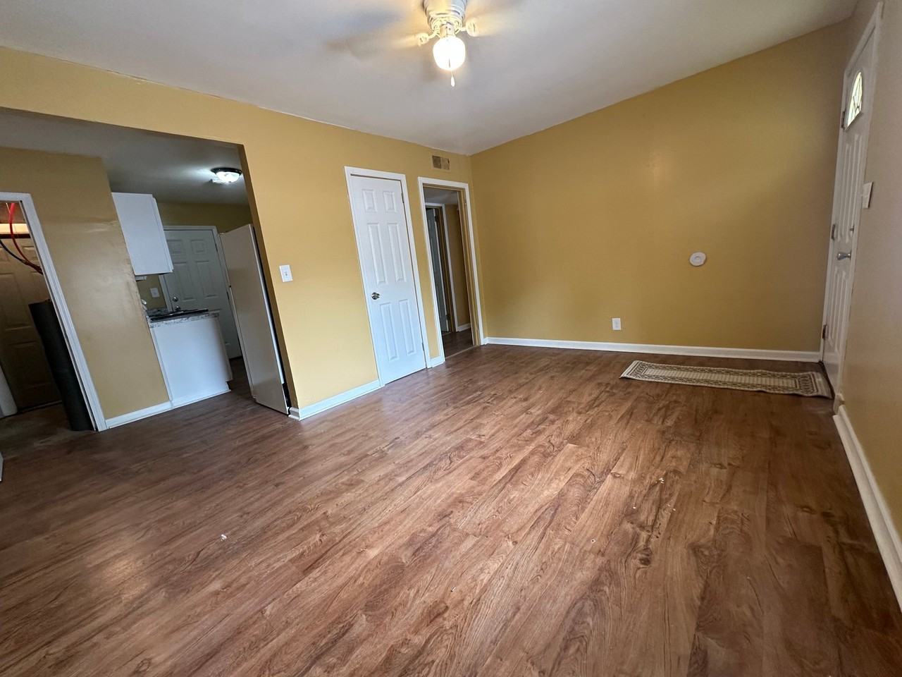 405 S Commissioners Ave #A - Photo 2 of 7