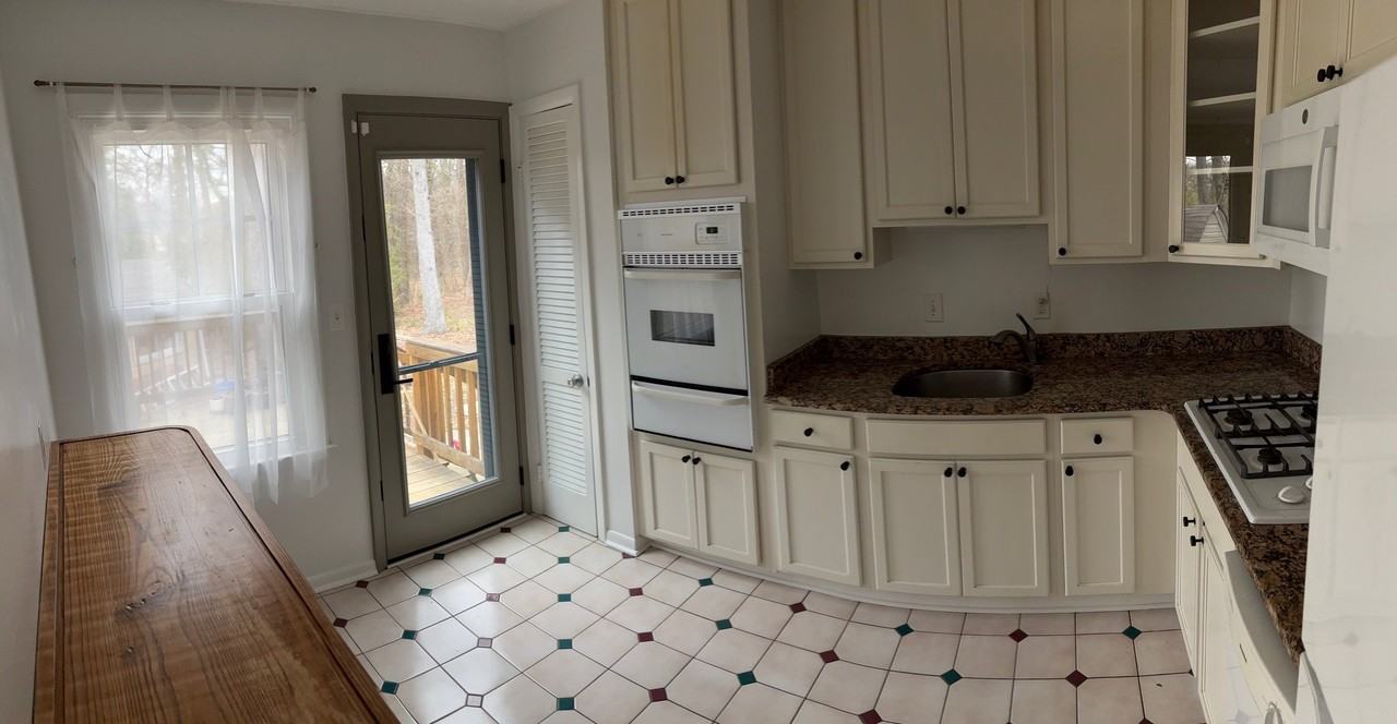 1211 Van Buren Cir - Photo 6 of 20