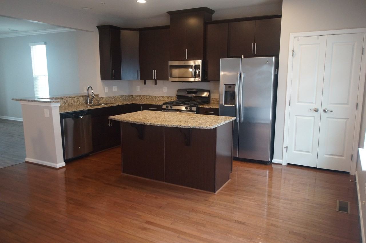 7212 Yesterday Ln - Photo 5 of 17
