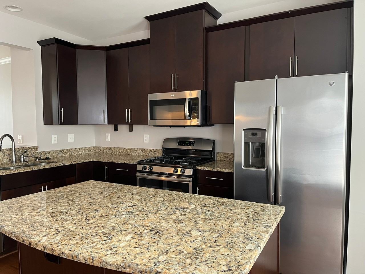 7212 Yesterday Ln - Photo 7 of 17