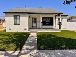featured image of 3442 N Greenbrier Rd