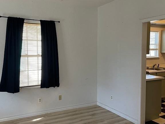411 E Lachapelle - Photo 6 of 14