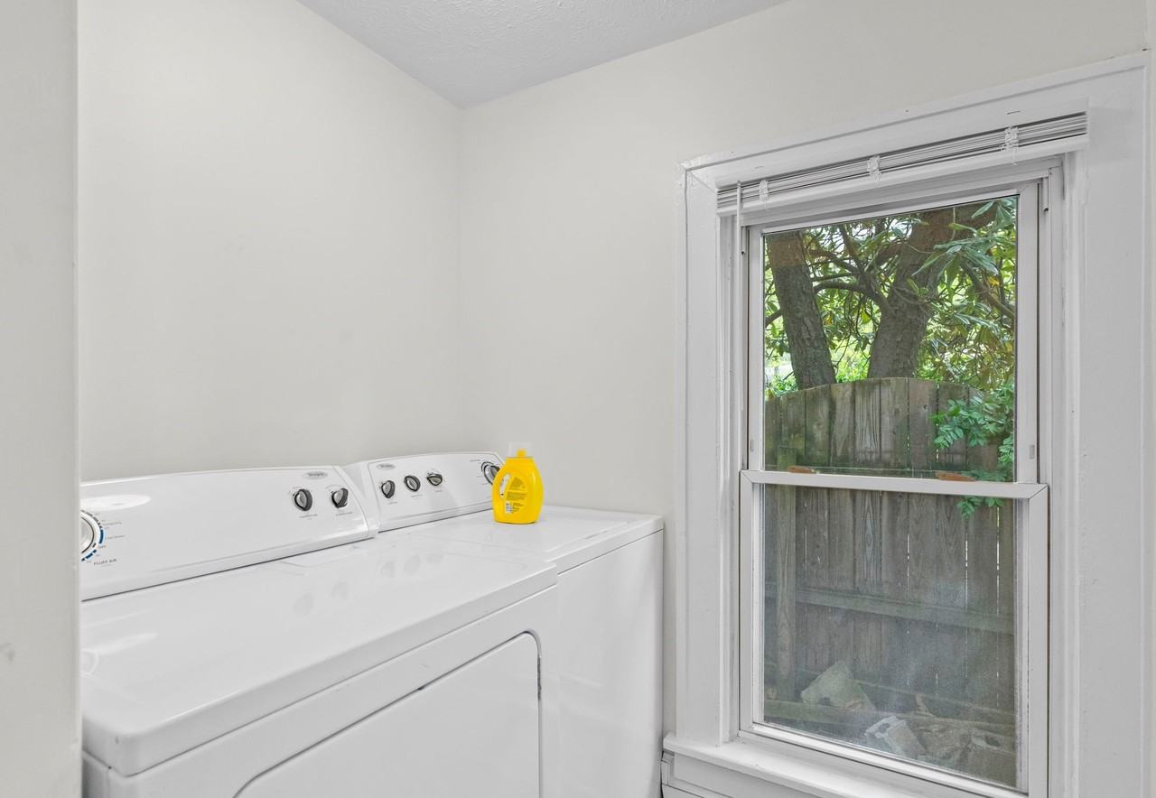 410 Baltimore St - Photo 2 of 16