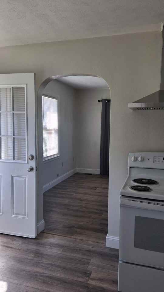 113 Druin St - Photo 5 of 18