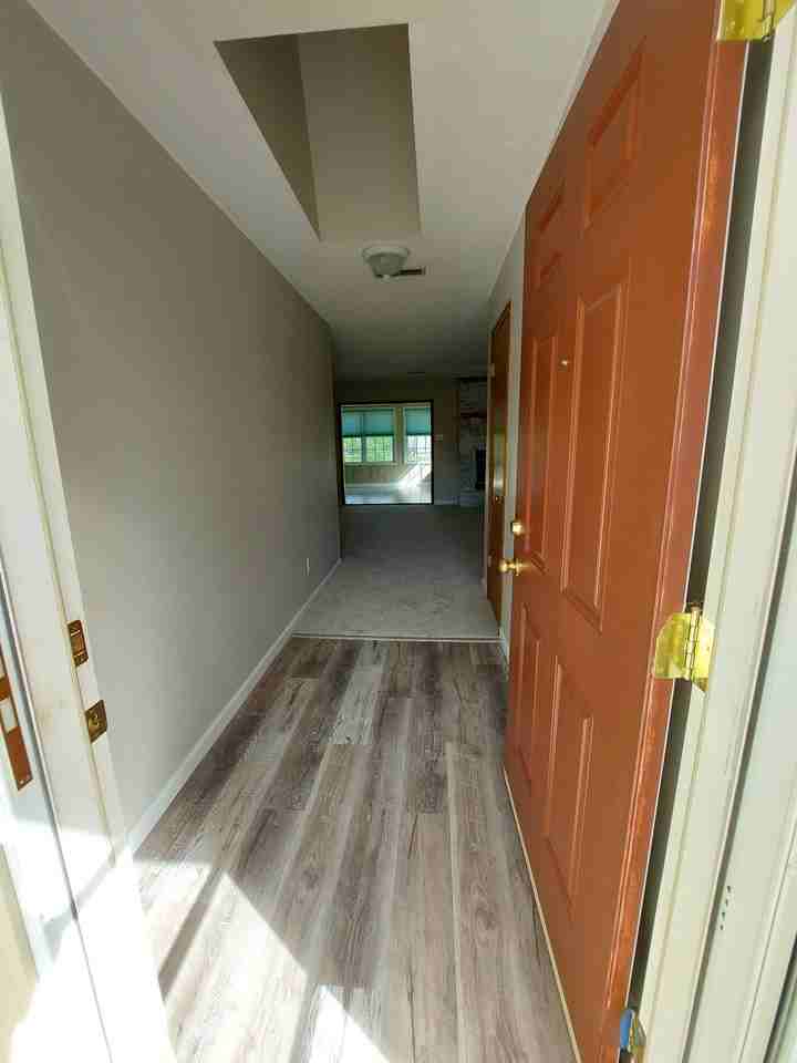 1335 Windamere Rd - Photo 3 of 20