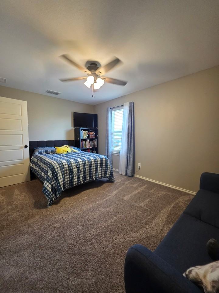 15439 Anna Ln - Photo 3 of 8