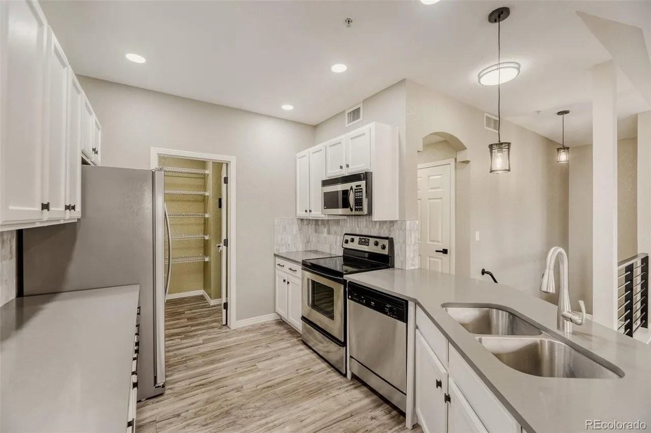 9319 Amison Cir #201 - Photo 5 of 17