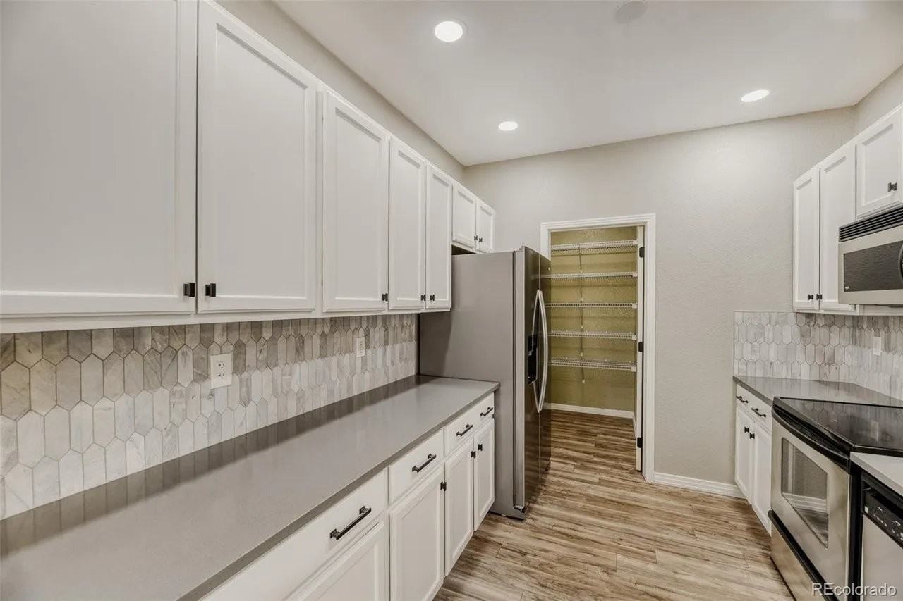 9319 Amison Cir #201 - Photo 6 of 17