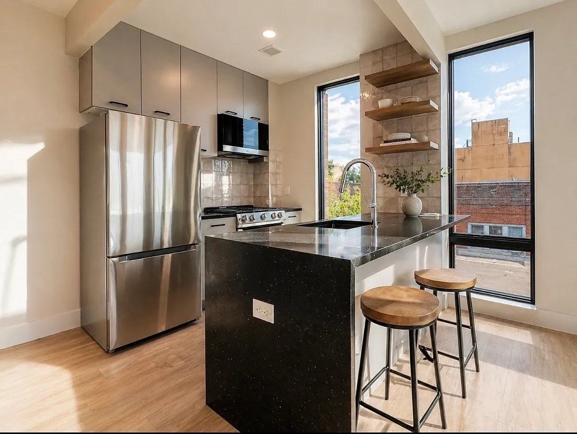 4419 Broadway - Photo 2 of 4