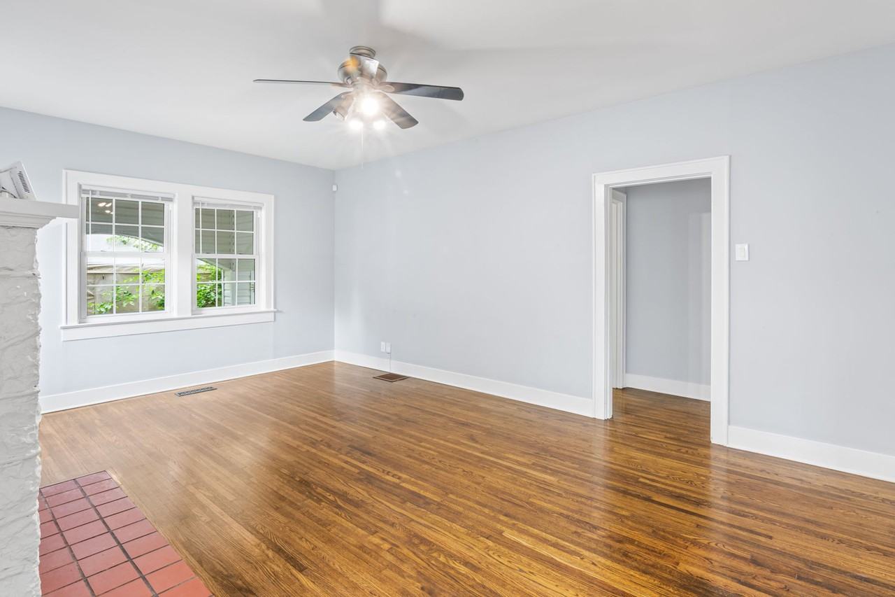 1115 N Academy St - Photo 3 of 18