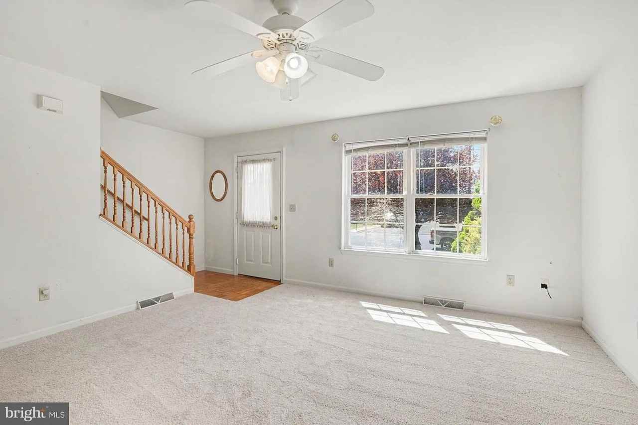 239 G St - Photo 4 of 20