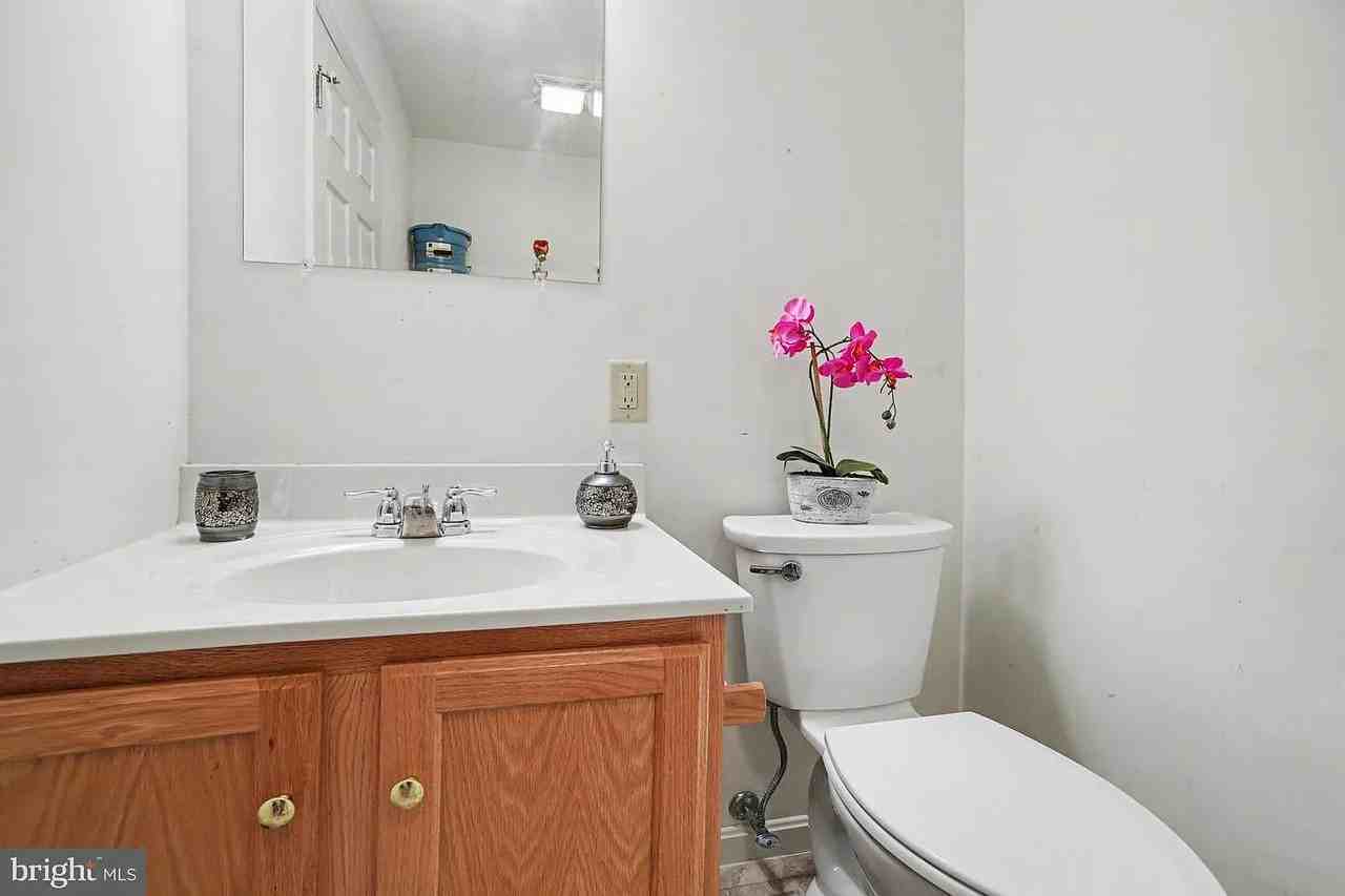 239 G St - Photo 7 of 20