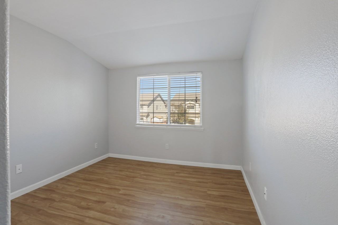 2902 Campbell Ln - Photo 7 of 46
