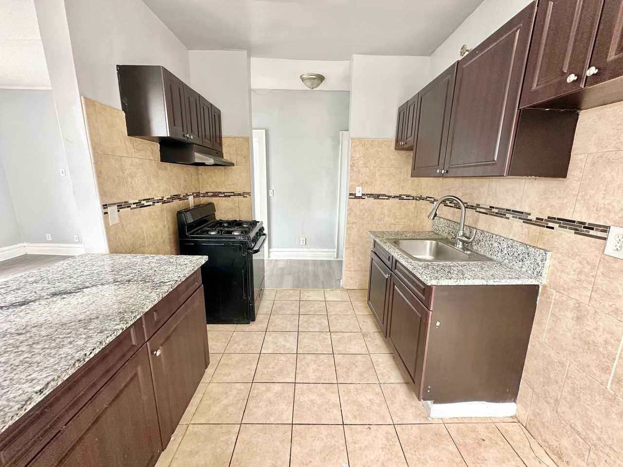 94 Fairmount Ter #412 - Photo 2 of 8