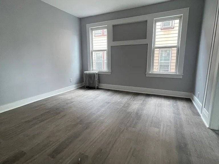 118 Vreeland Ave - Photo 4 of 6