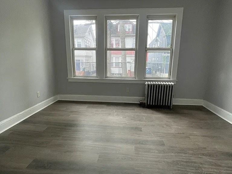 118 Vreeland Ave - Photo 5 of 6