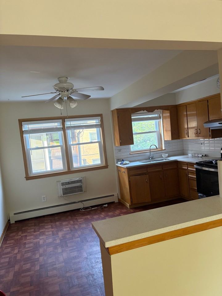 3500 Oak Park Ave #2W - Photo 6 of 23