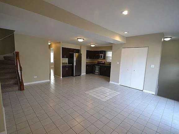 27230 Wesley Ave - Photo 2 of 8