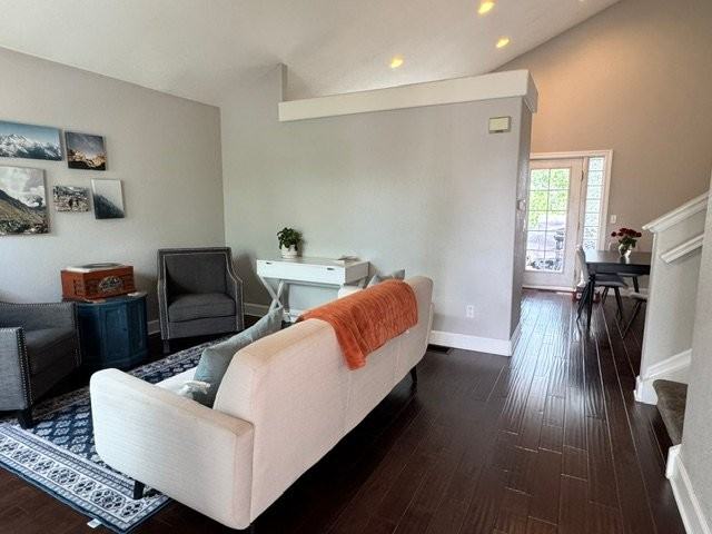 9901 Saybrook St - Photo 3 of 12