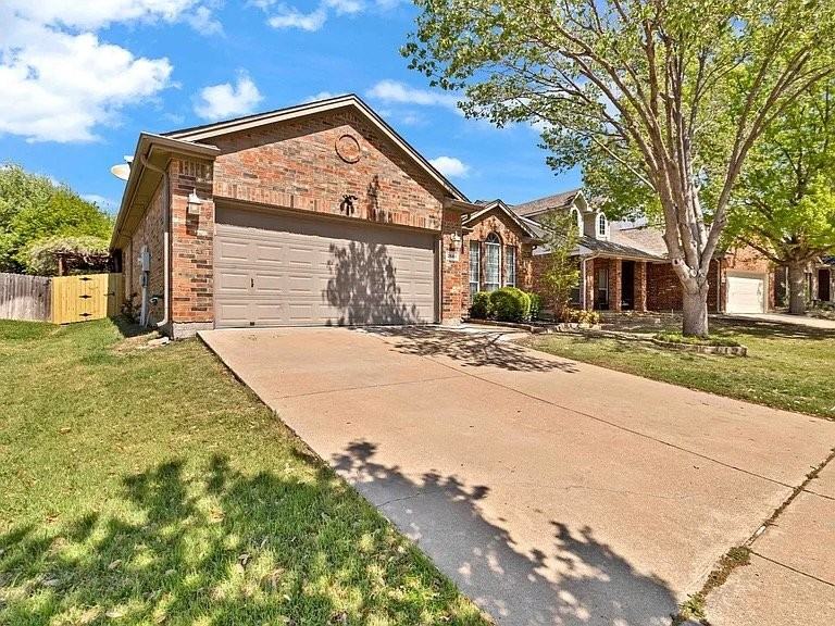 2649 Chadwick Dr - Photo 2 of 19