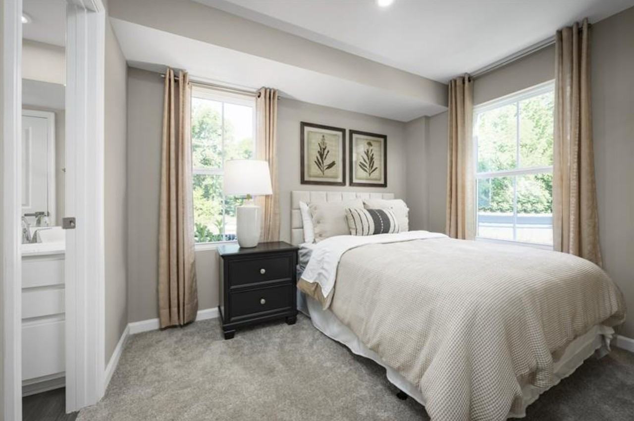 4027 Vallhorn Ln - Photo 4 of 11
