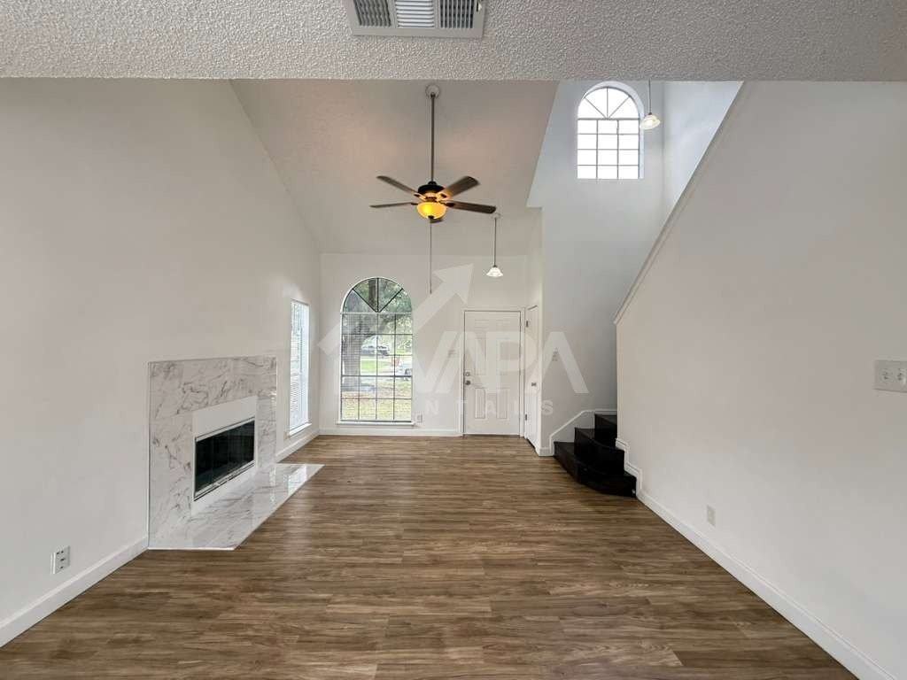 3230 Bear Springs Dr - Photo 4 of 20