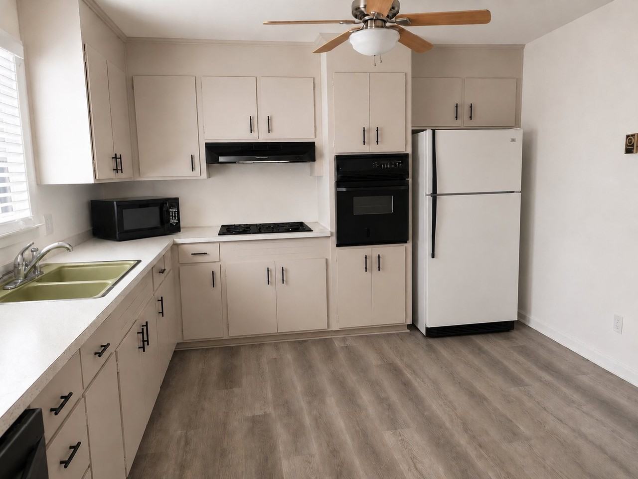 2956 Green Pasture Ln - Photo 4 of 16