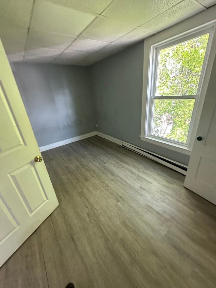 128 Pierce St #2 - Photo 4 of 9
