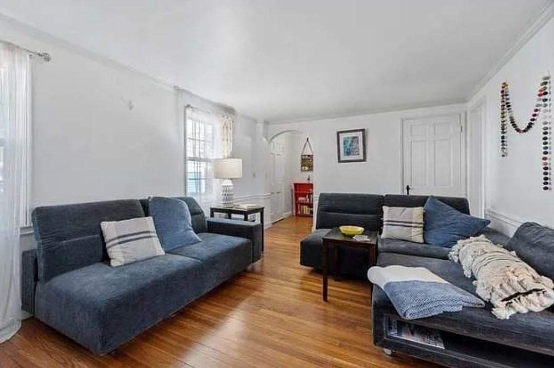 25 Moody St - Photo 6 of 21