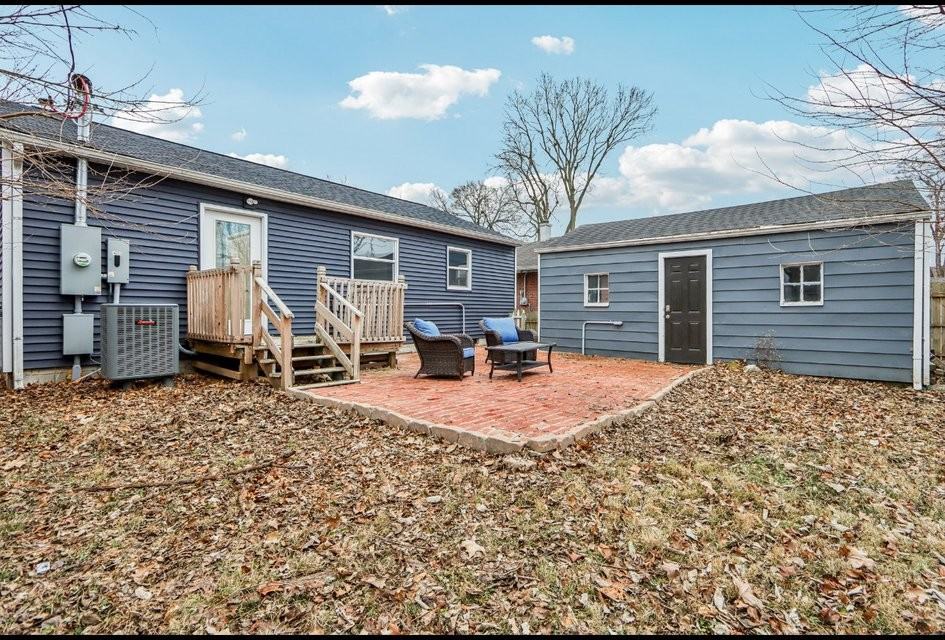 5168 Caroline Ave - Photo 2 of 19