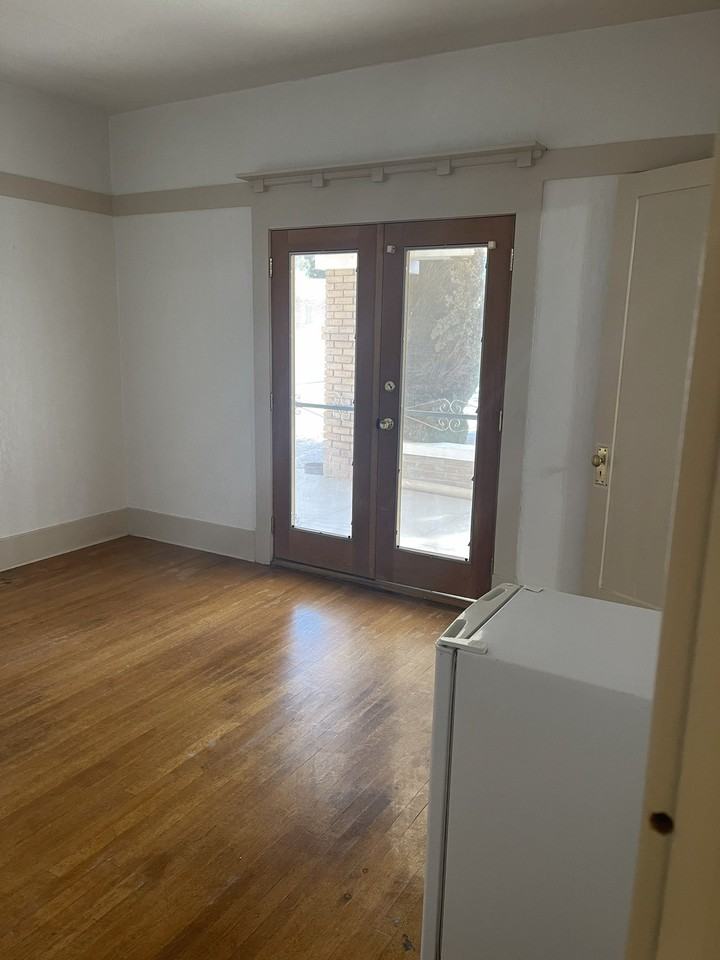 417 Cincinnati Ave - Photo 2 of 3