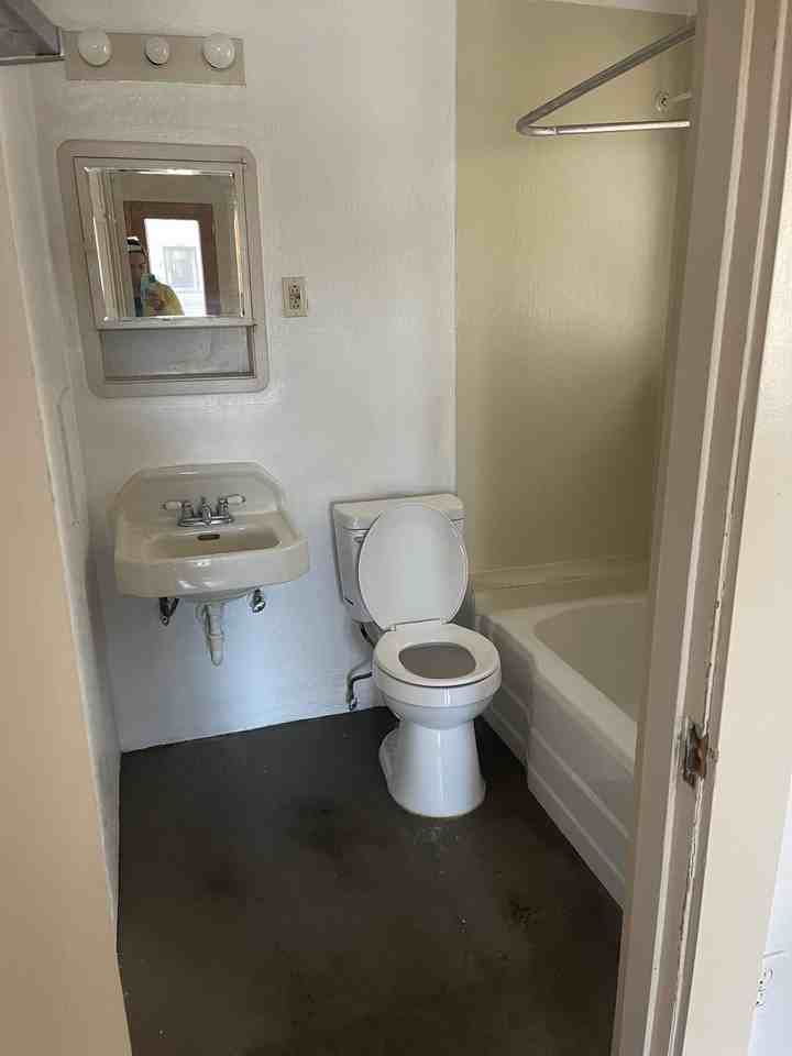 417 Cincinnati Ave - Photo 3 of 3