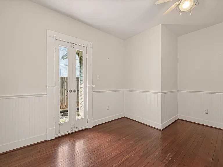 1514 Glasholm Dr - Photo 6 of 9