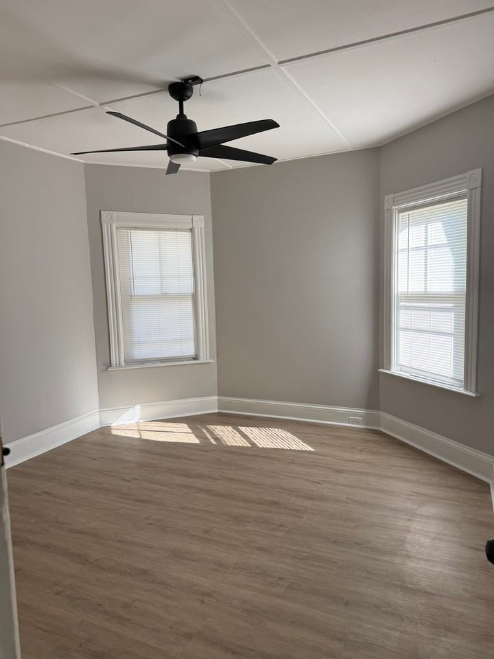 130 Union St #2 - Photo 3 of 11