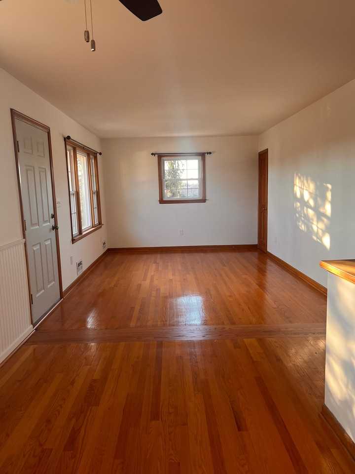 924 Claiborne Ave - Photo 2 of 12