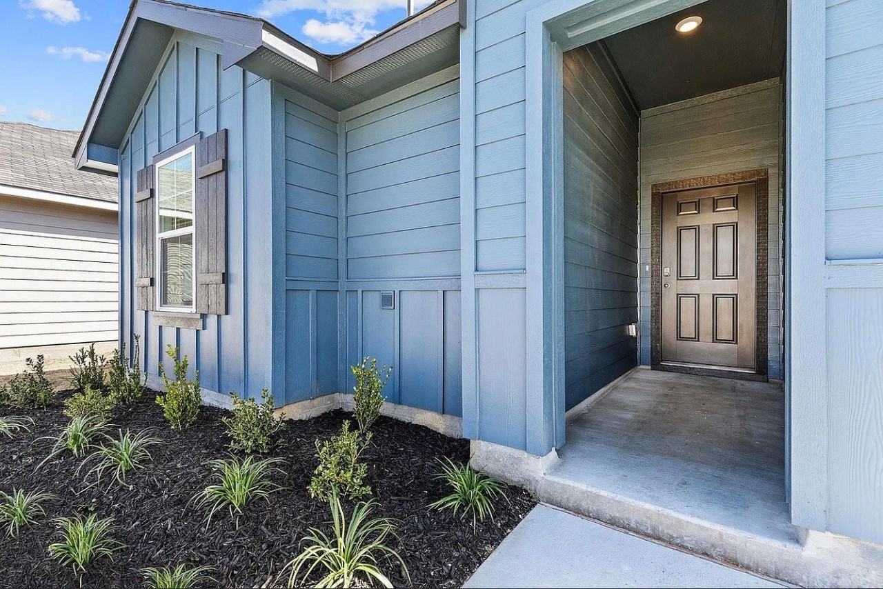 1702 Miller Ter - Photo 2 of 11