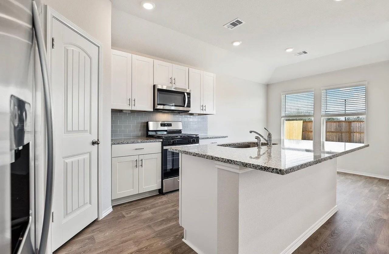 1702 Miller Ter - Photo 5 of 11