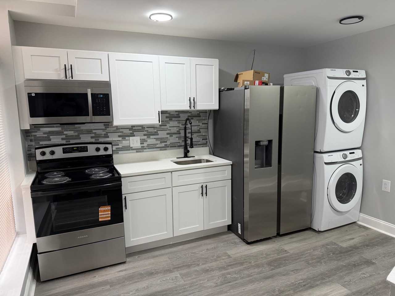 3325 E Monument St - Photo 2 of 13