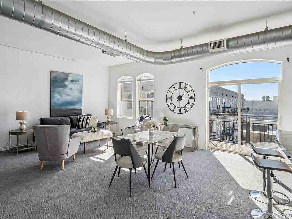 277 N Broadway #22 - Photo 3 of 16
