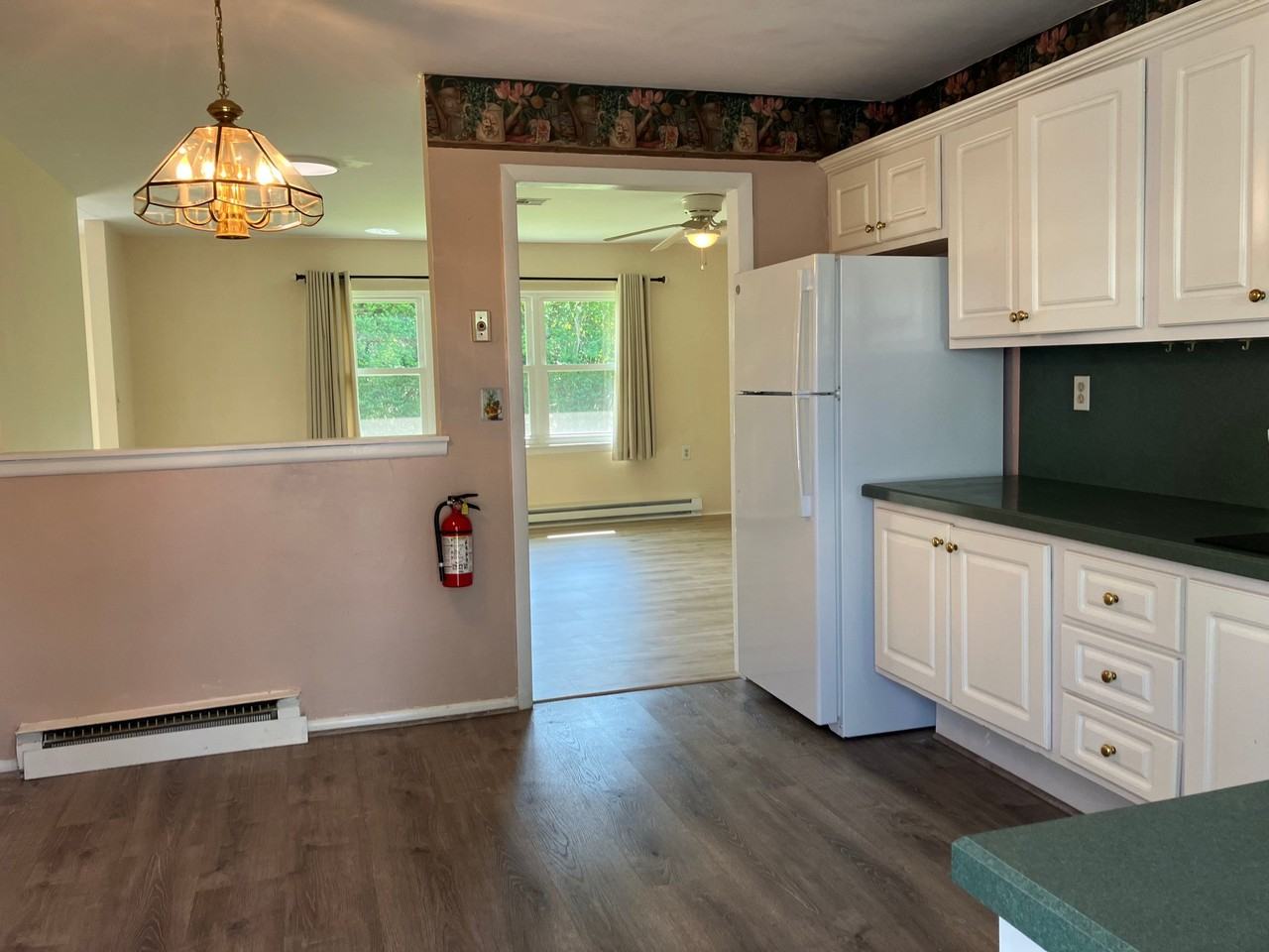 335A Canterbury Ct - Photo 4 of 17