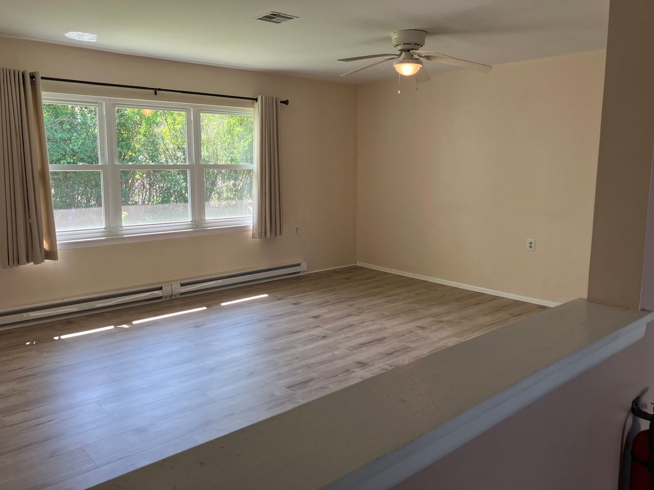 335A Canterbury Ct - Photo 5 of 17