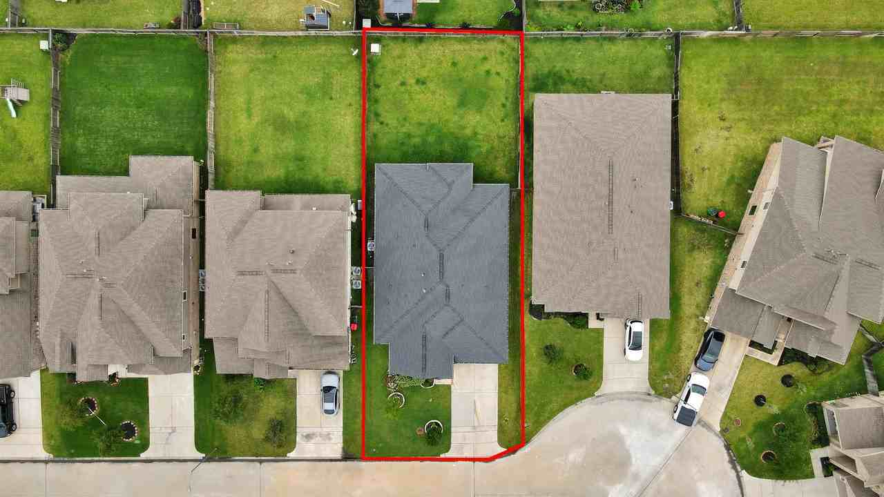 24523 Eucalyptus Way - Photo 2 of 19
