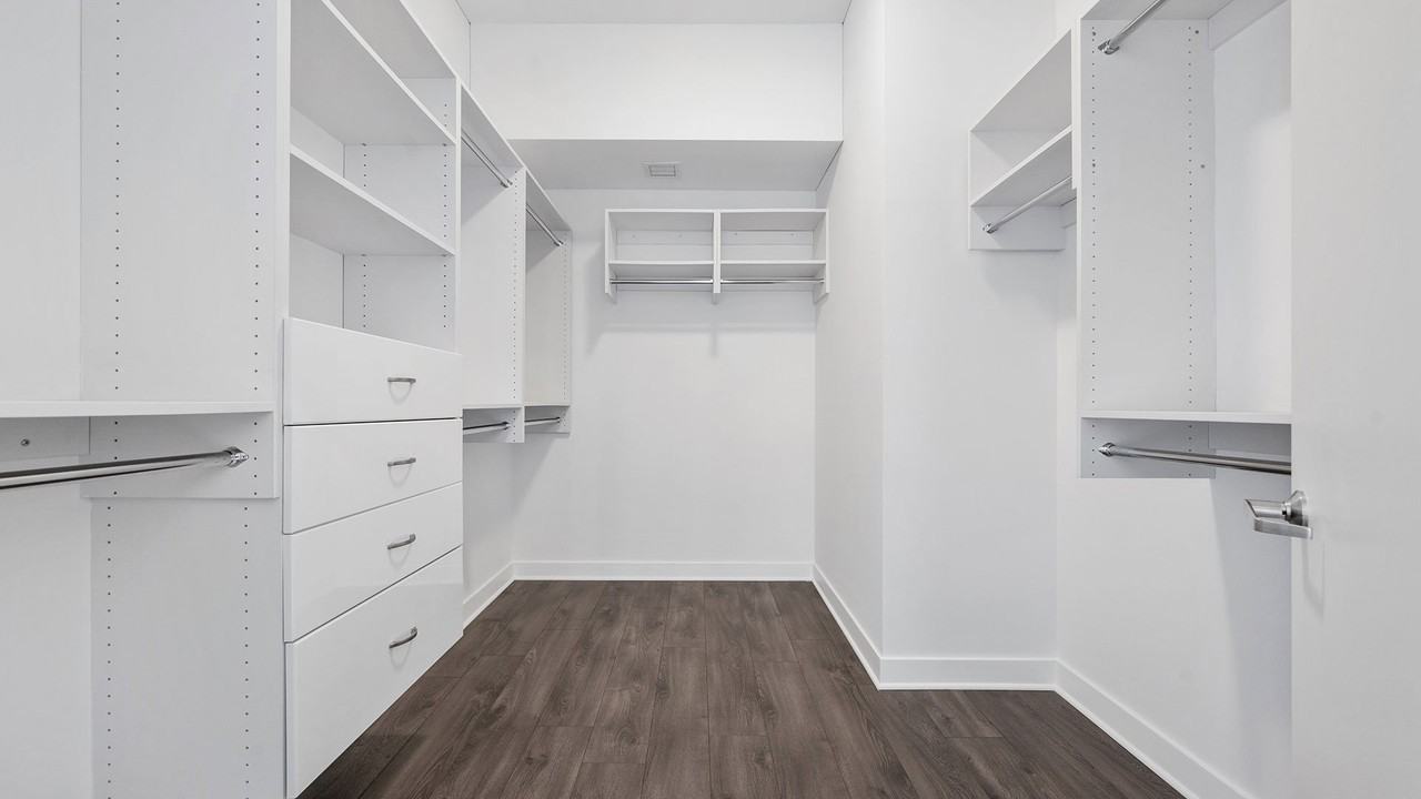 236 W Hubbard St - Photo 6 of 19