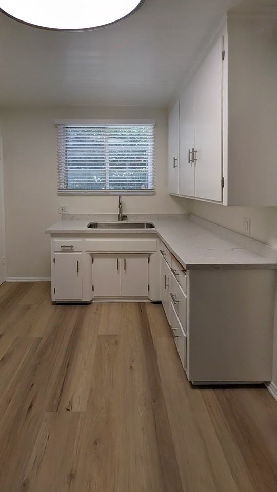 7665 Hollywood Blvd #6 - Photo 3 of 18
