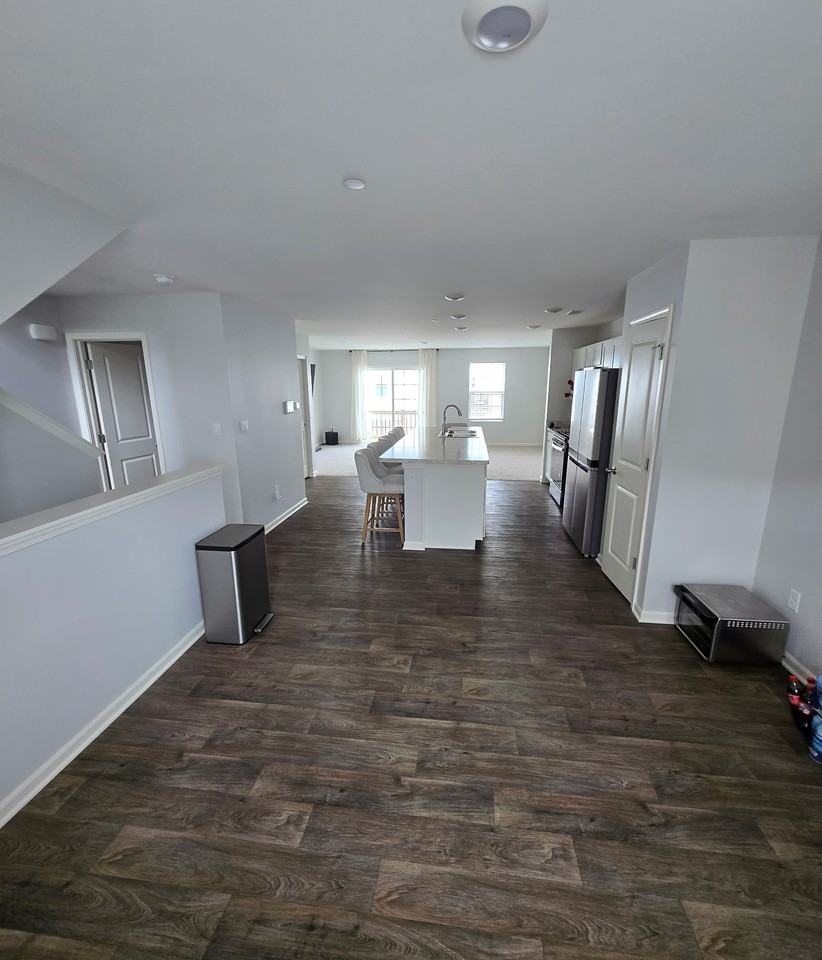 3806 Bissel Dr - Photo 3 of 19