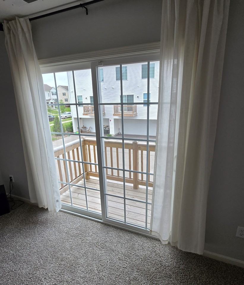 3806 Bissel Dr - Photo 5 of 19