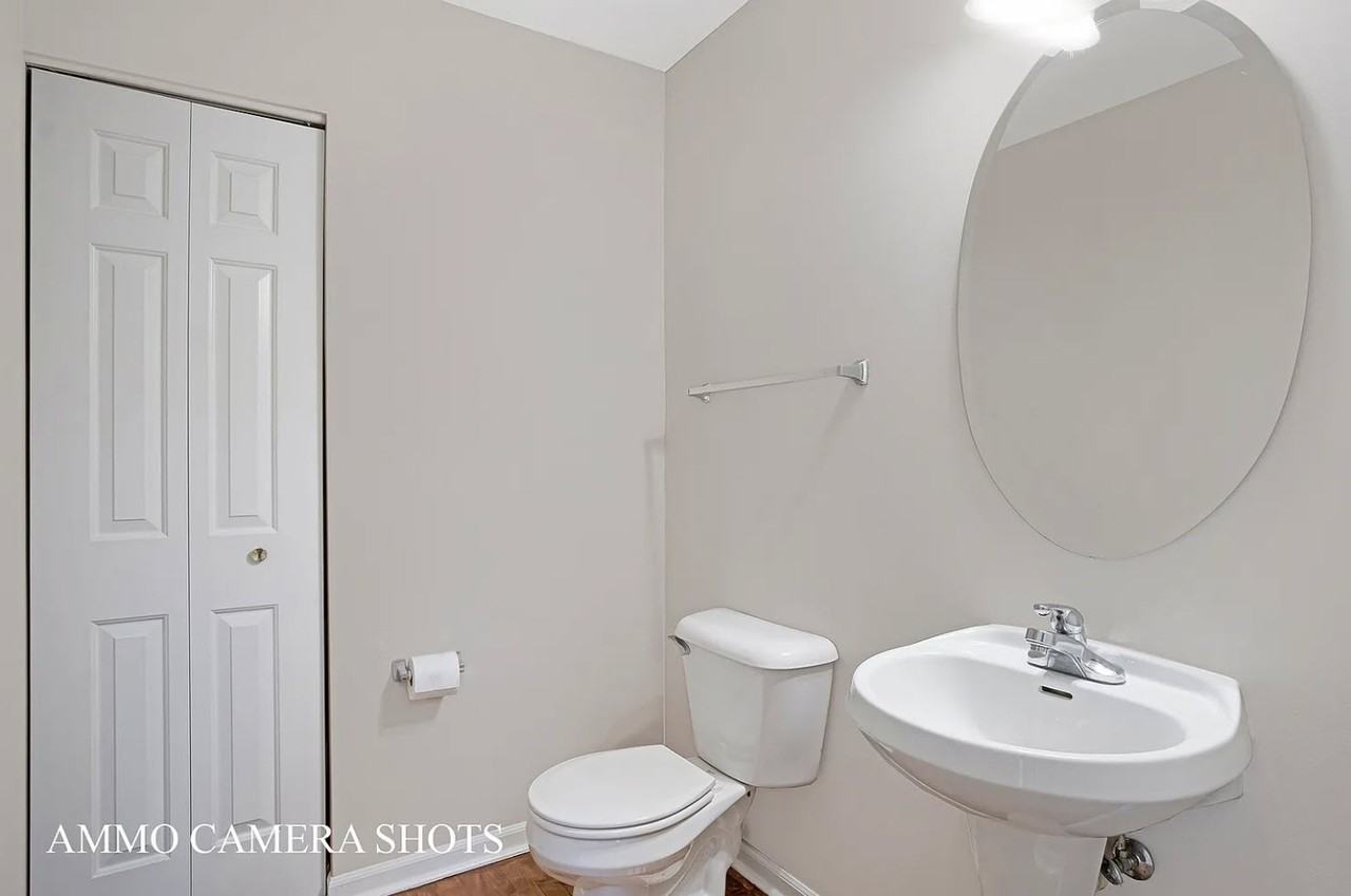 546 Declaration Ln #546 - Photo 3 of 18