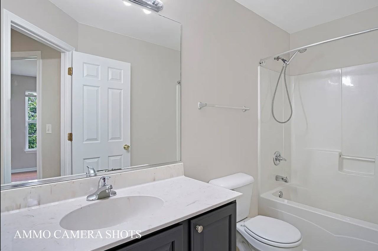 546 Declaration Ln #546 - Photo 5 of 18